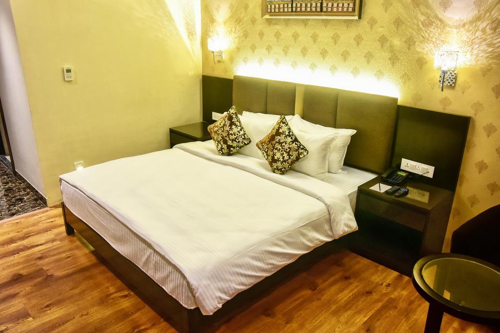 เดอะ เฟิร์น เรสซิเดนซี กลกาตา Hotel โกลกาตา ภายนอก รูปภาพ