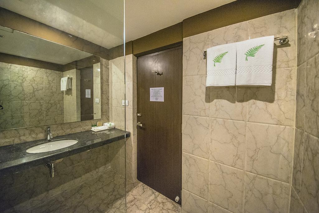 เดอะ เฟิร์น เรสซิเดนซี กลกาตา Hotel โกลกาตา ภายนอก รูปภาพ