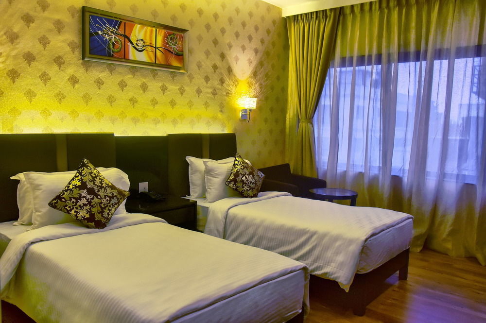 เดอะ เฟิร์น เรสซิเดนซี กลกาตา Hotel โกลกาตา ภายนอก รูปภาพ