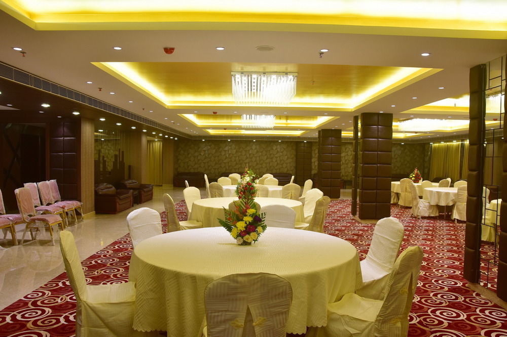 เดอะ เฟิร์น เรสซิเดนซี กลกาตา Hotel โกลกาตา ภายนอก รูปภาพ